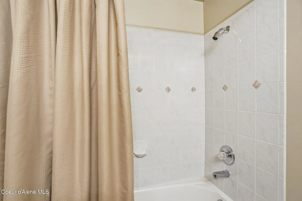 514 DUNBARTON OAKS LANE Liberty Lake, WA 99019