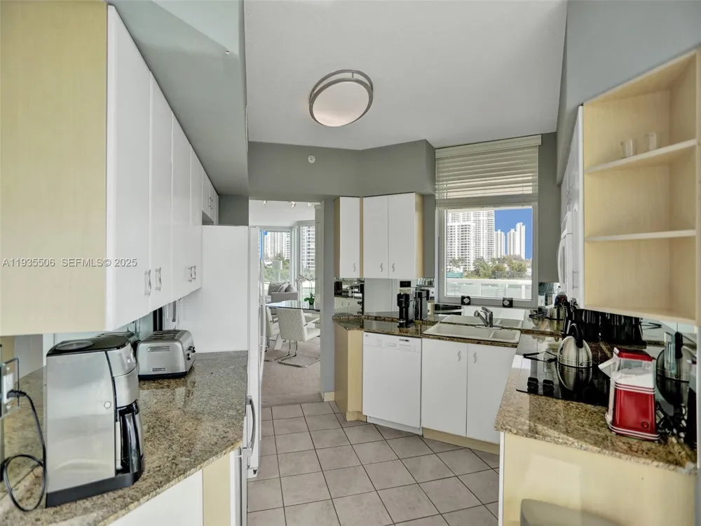 3370 Hidden Bay Dr #508 Aventura, FL 33180