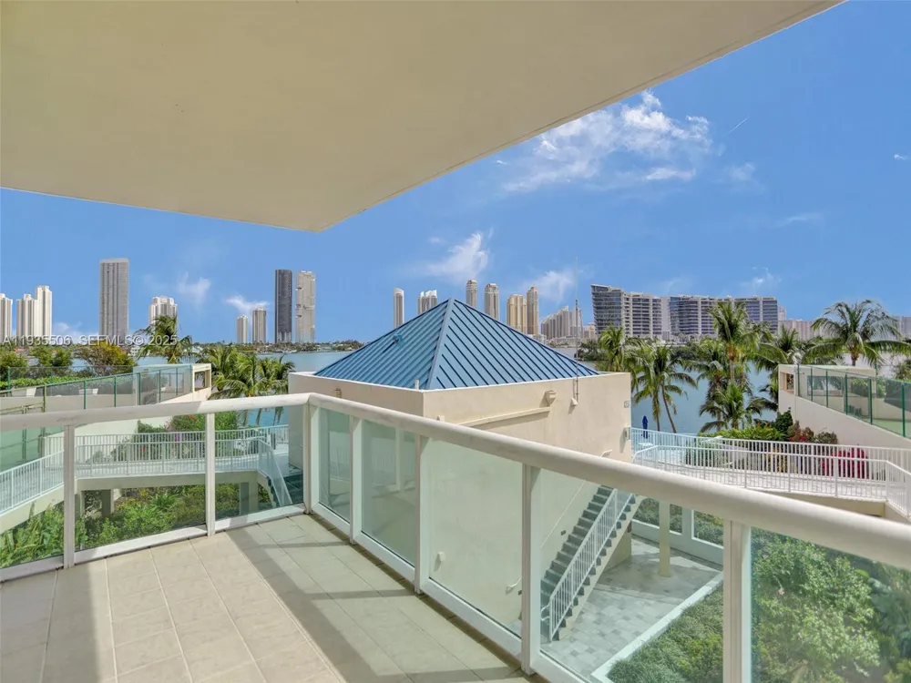 3370 Hidden Bay Dr #508 Aventura, FL 33180