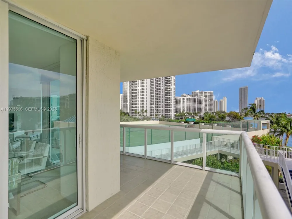 3370 Hidden Bay Dr #508 Aventura, FL 33180
