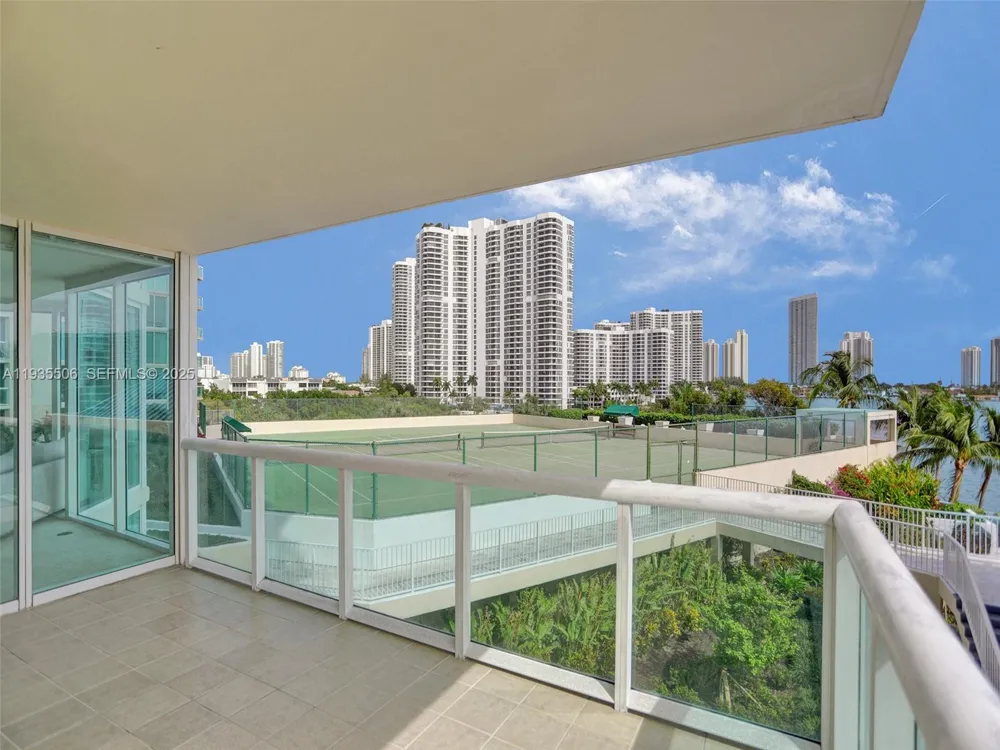 3370 Hidden Bay Dr #508 Aventura, FL 33180