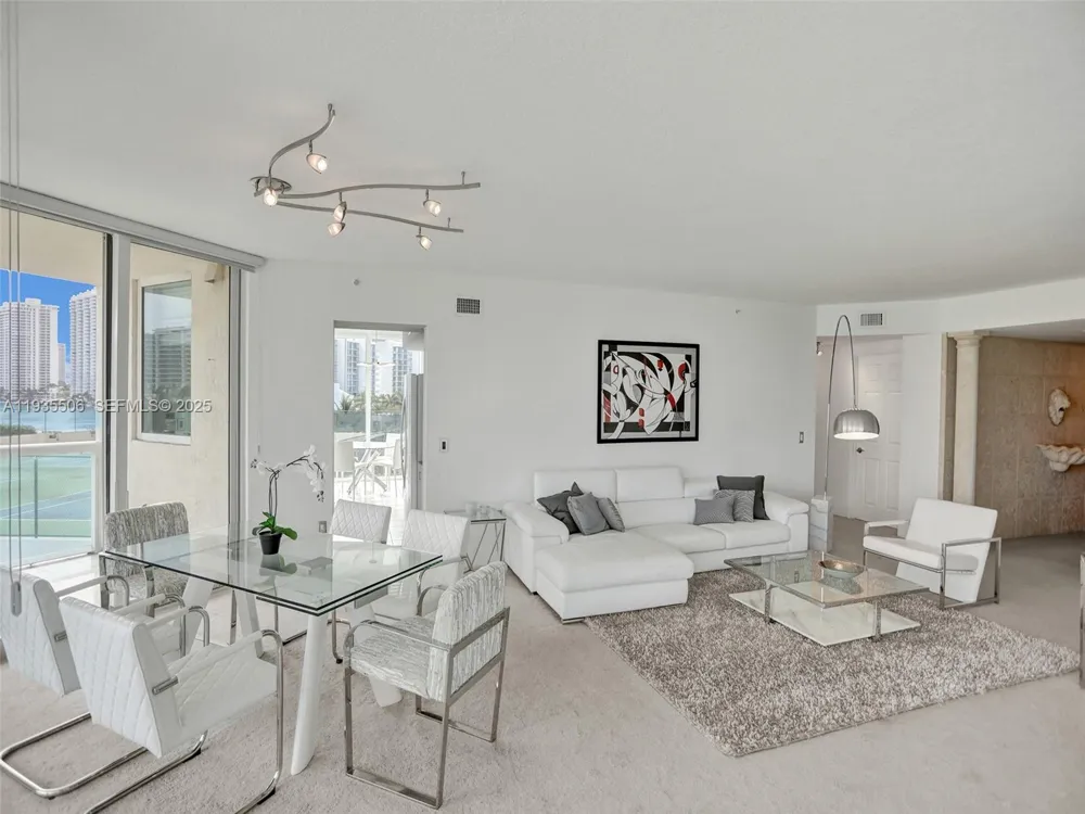 3370 Hidden Bay Dr #508 Aventura, FL 33180