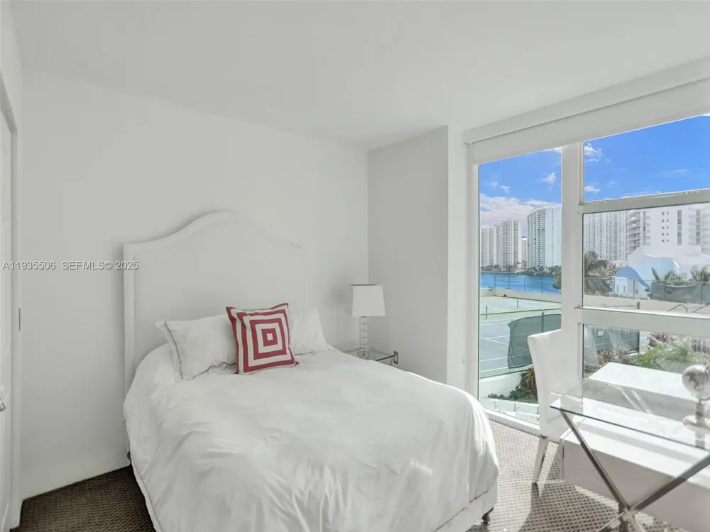 3370 Hidden Bay Dr #508 Aventura, FL 33180