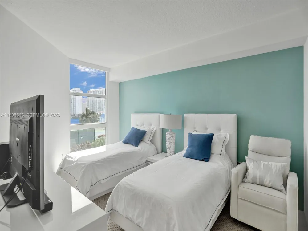 3370 Hidden Bay Dr #508 Aventura, FL 33180