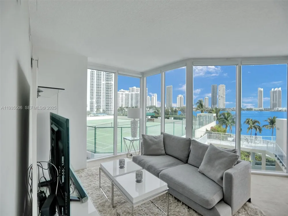 3370 Hidden Bay Dr #508 Aventura, FL 33180