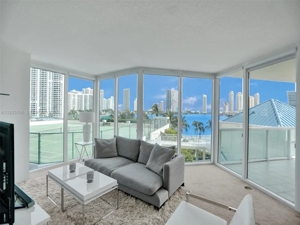 3370 Hidden Bay Dr #508 Aventura, FL 33180