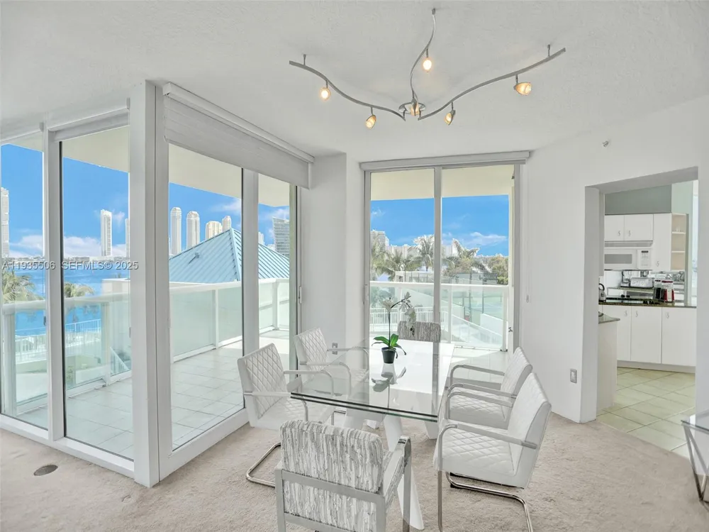 3370 Hidden Bay Dr #508 Aventura, FL 33180