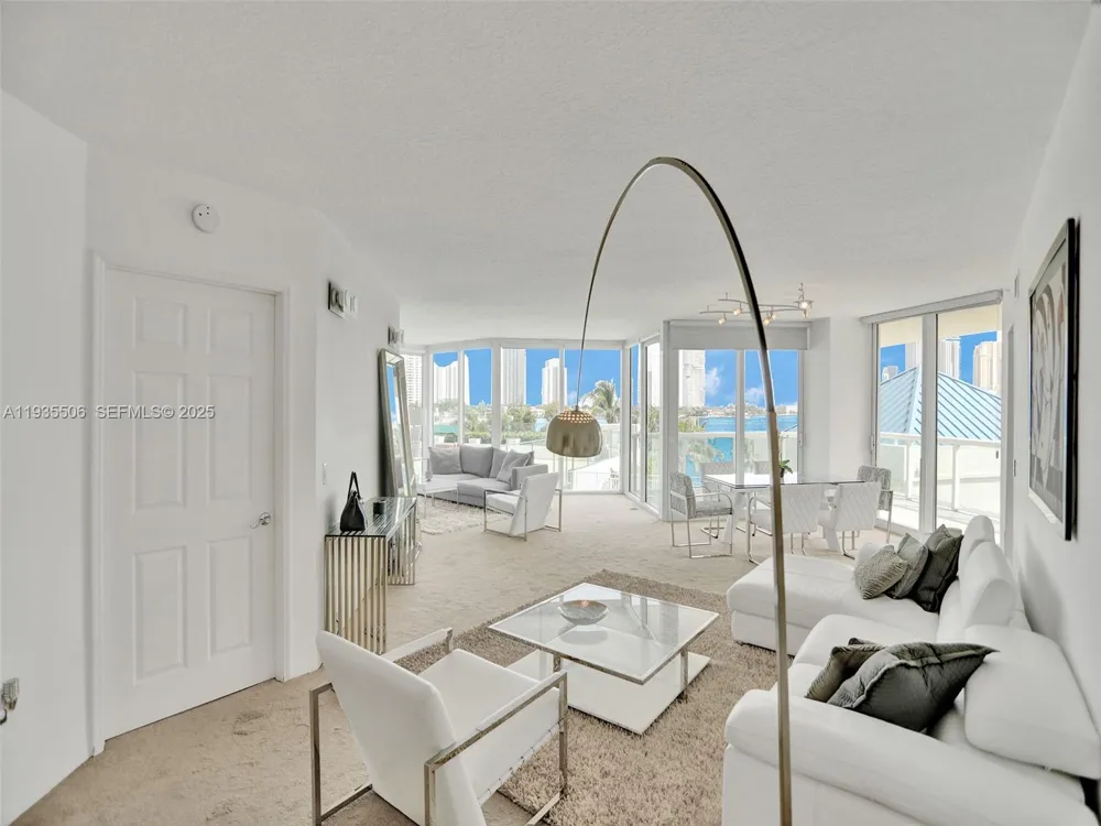 3370 Hidden Bay Dr #508 Aventura, FL 33180