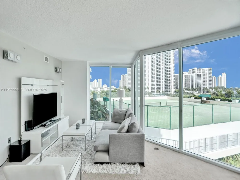 3370 Hidden Bay Dr #508 Aventura, FL 33180