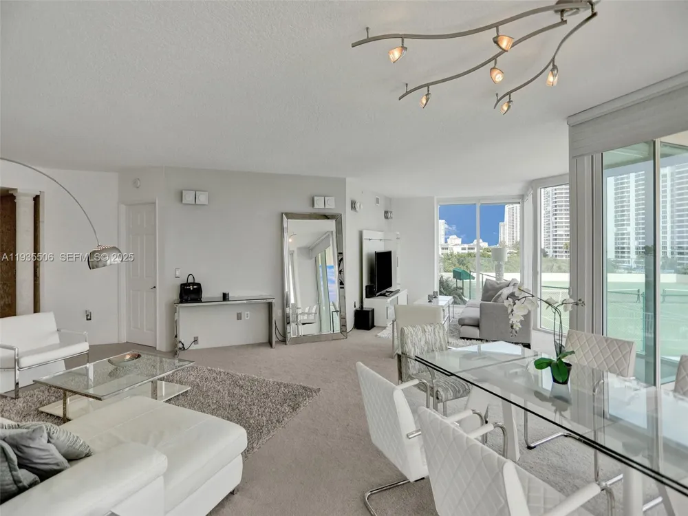 3370 Hidden Bay Dr #508 Aventura, FL 33180