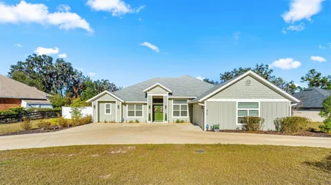479 NW SAVANNAH CIRCLE