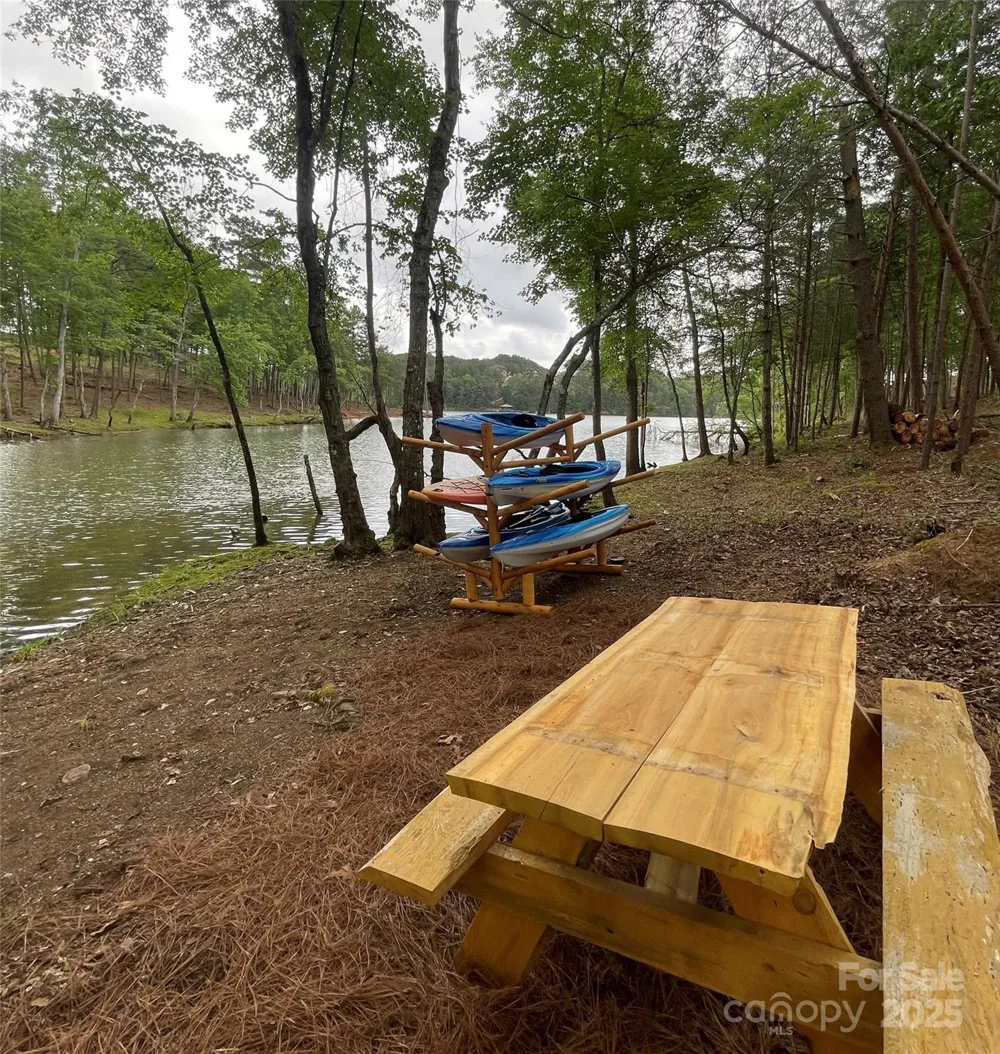 2175 Castle Peak Mountain #142 Connelly Springs, NC 28612
