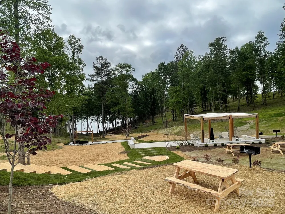 2175 Castle Peak Mountain #142 Connelly Springs, NC 28612