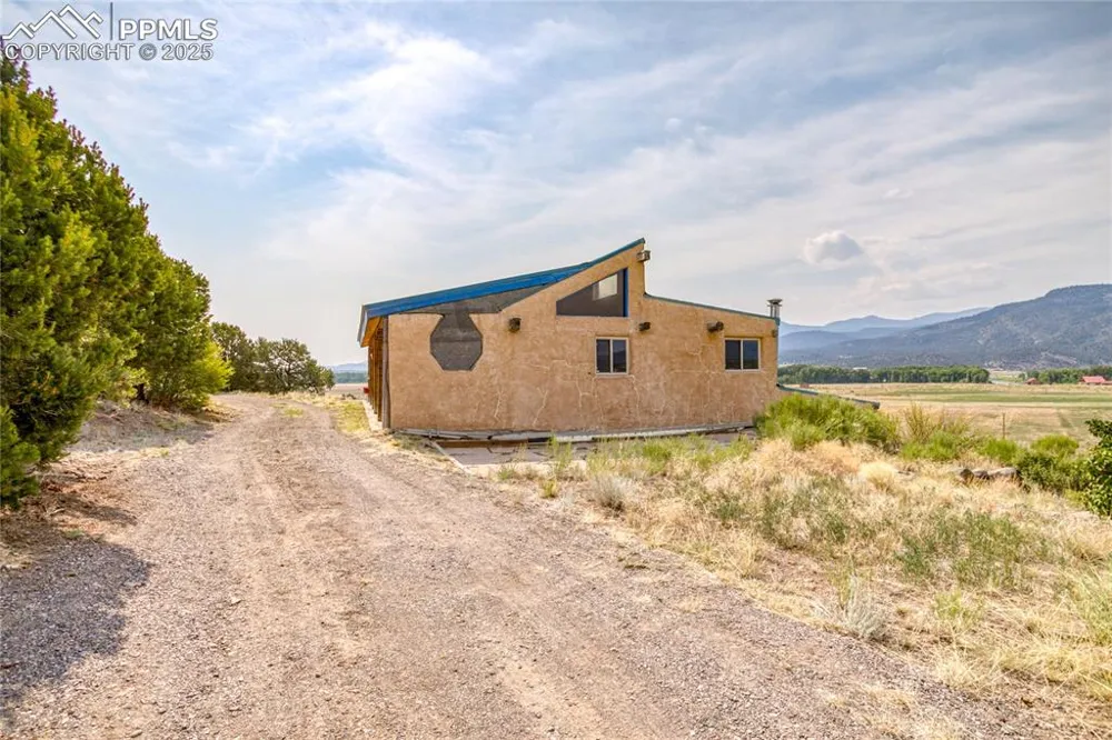 6135 County Road 15 South Fork, CO 81154
