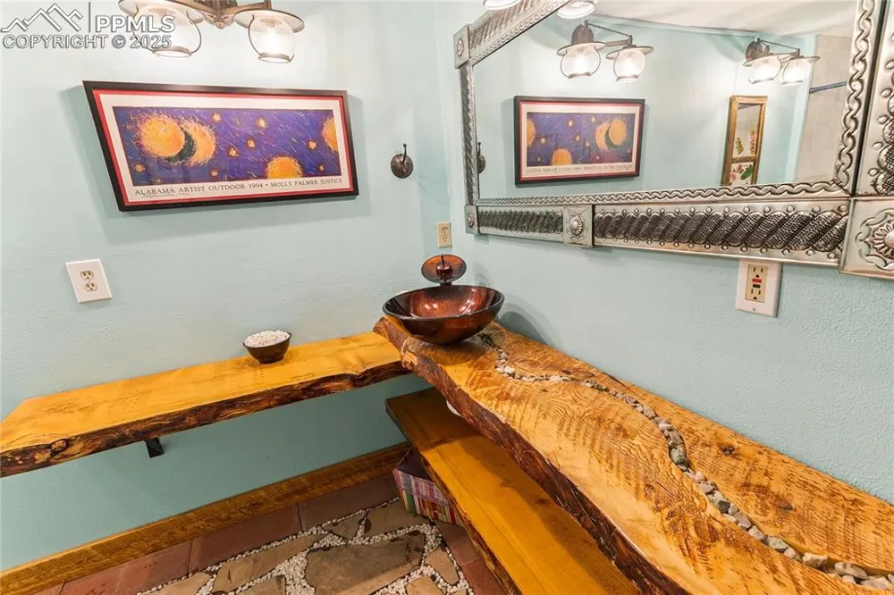 6135 County Road 15 South Fork, CO 81154