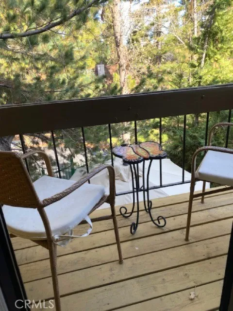 27657 Peninsula Drive #106 Lake Arrowhead, CA 92352
