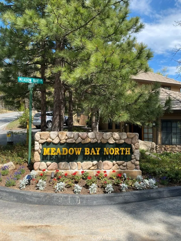 27657 Peninsula Drive #106 Lake Arrowhead, CA 92352
