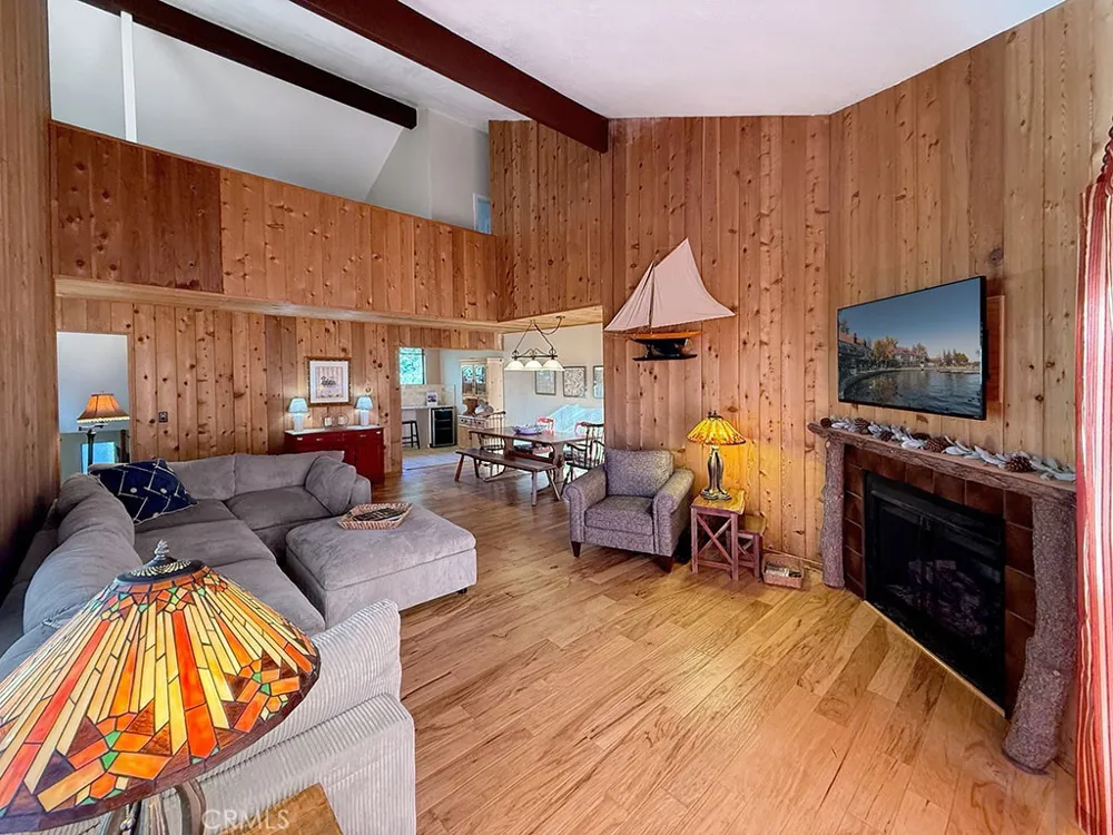 27657 Peninsula Drive #106 Lake Arrowhead, CA 92352