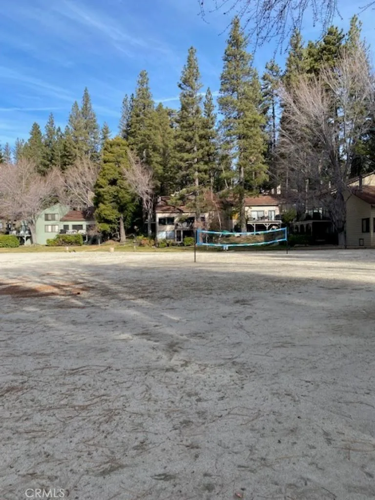 27657 Peninsula Drive #106 Lake Arrowhead, CA 92352