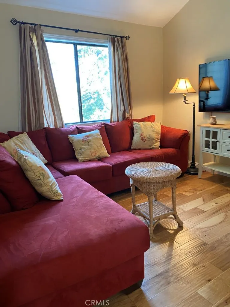 27657 Peninsula Drive #106 Lake Arrowhead, CA 92352
