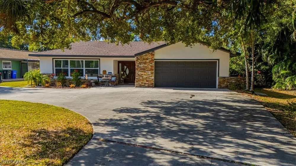 McGregor Boulevard Fort Myers, FL 33901