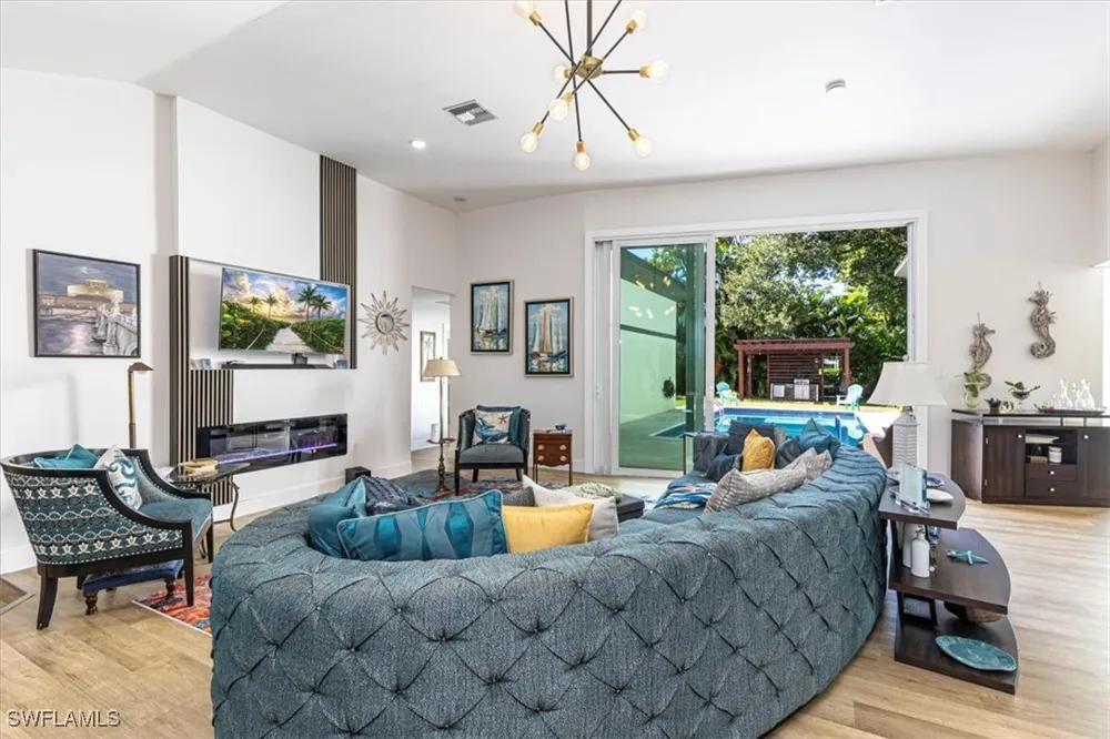 McGregor Boulevard Fort Myers, FL 33901