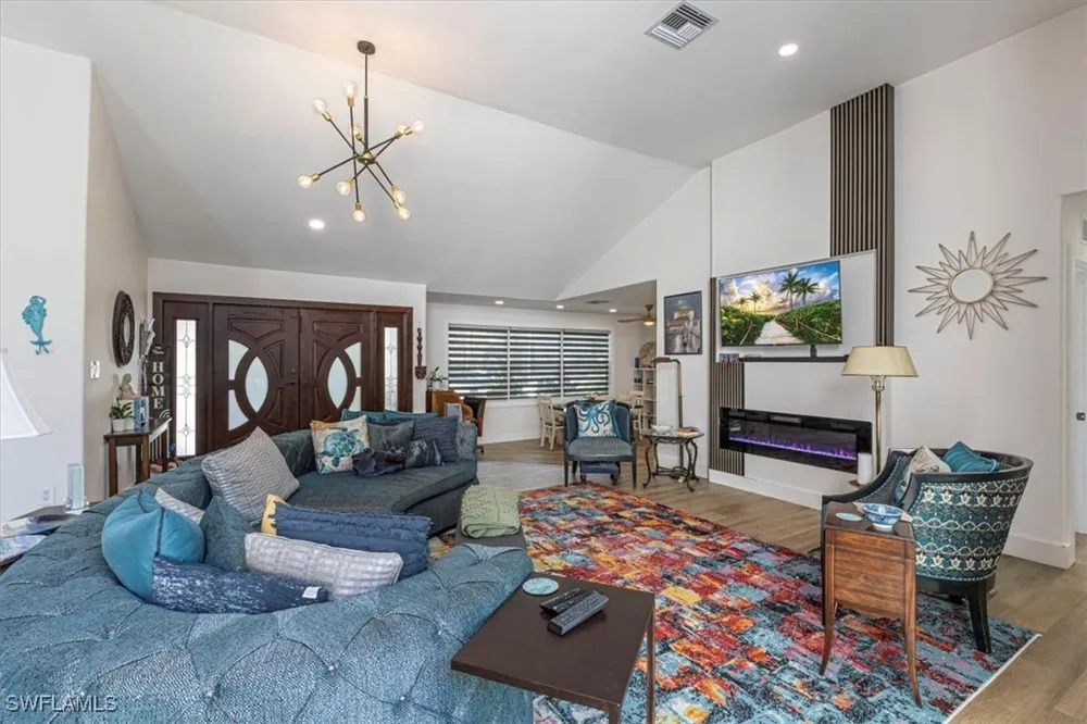 McGregor Boulevard Fort Myers, FL 33901