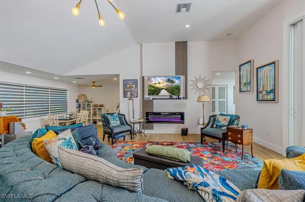 McGregor Boulevard Fort Myers, FL 33901