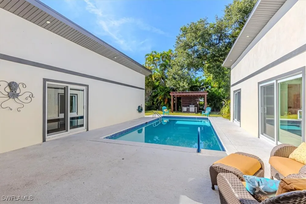 McGregor Boulevard Fort Myers, FL 33901