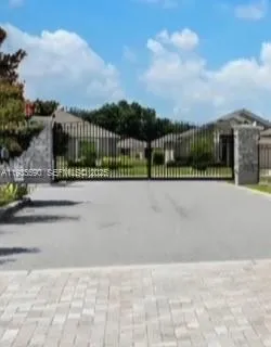 8240 Campbell Crossing Lakeland, FL 33810