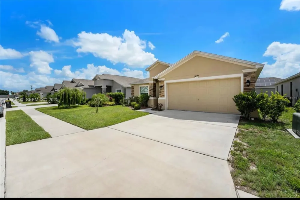 8240 Campbell Crossing Lakeland, FL 33810