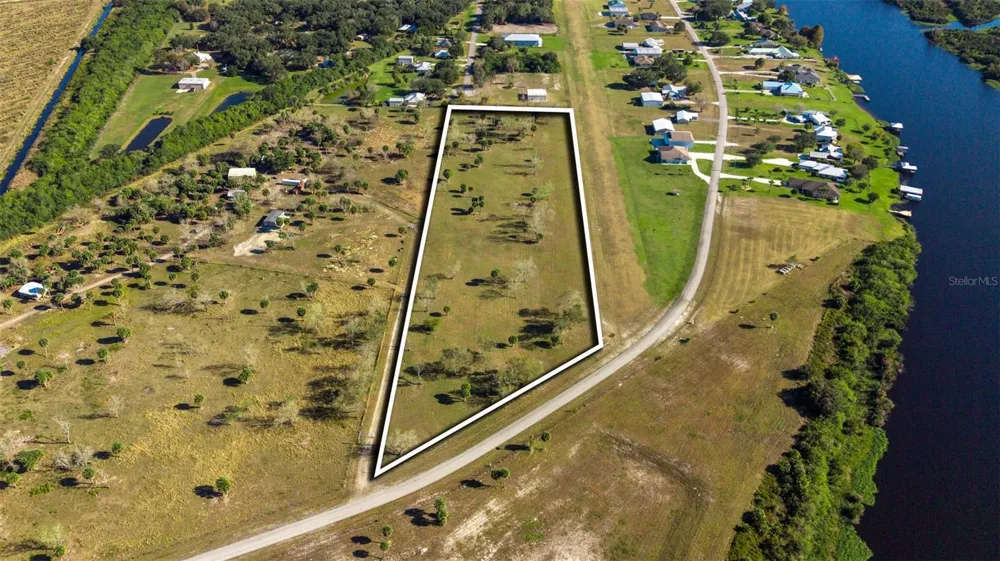 SW 144TH PARKWAY Okeechobee, FL 34974