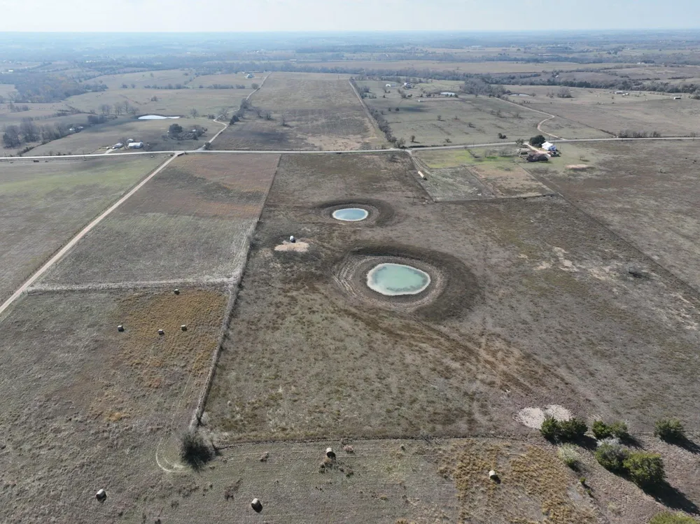 4898 Fm 2502 Industry, TX 78944