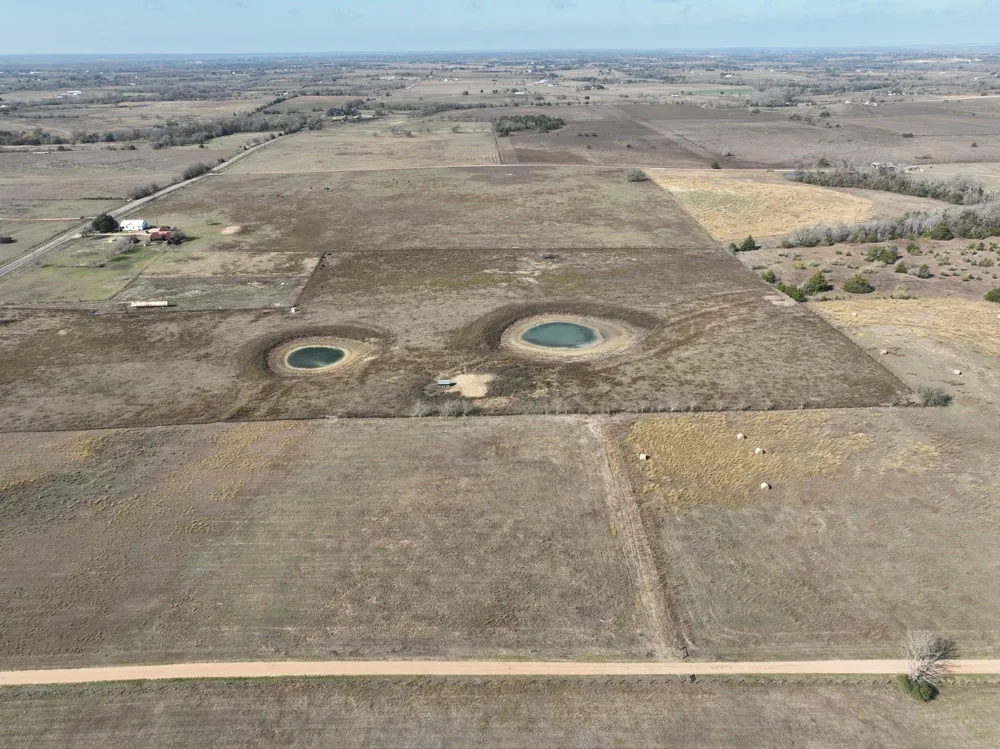 4898 Fm 2502 Industry, TX 78944