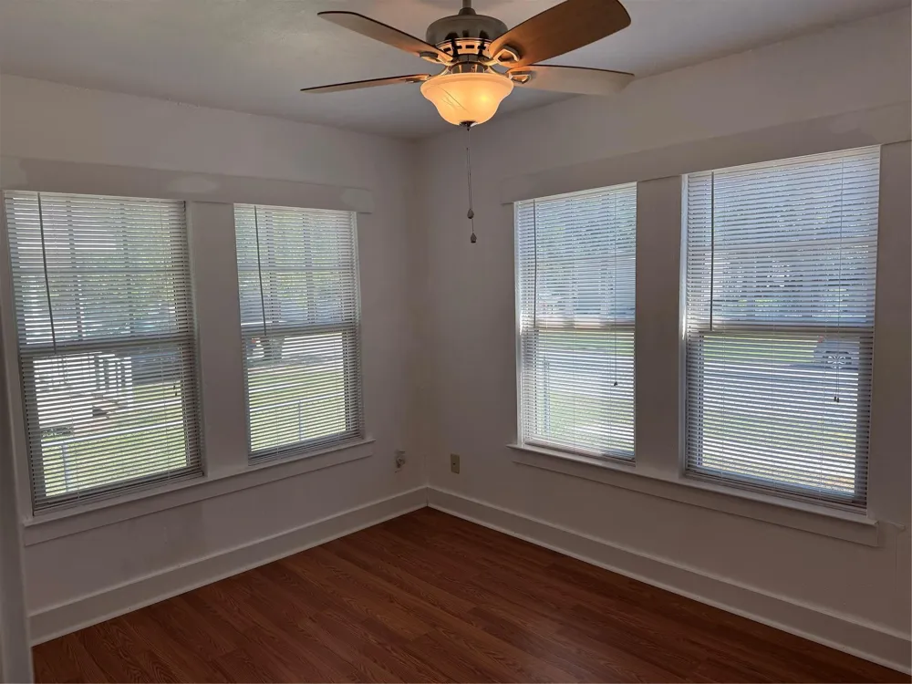 602 E Clayton Street Cuero, TX 77954