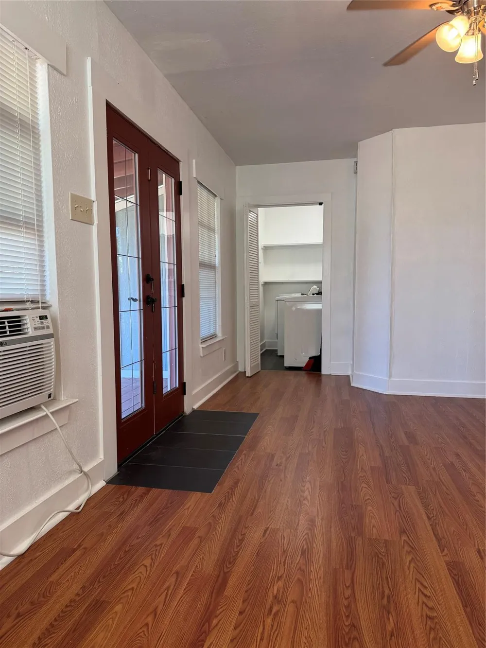 602 E Clayton Street Cuero, TX 77954