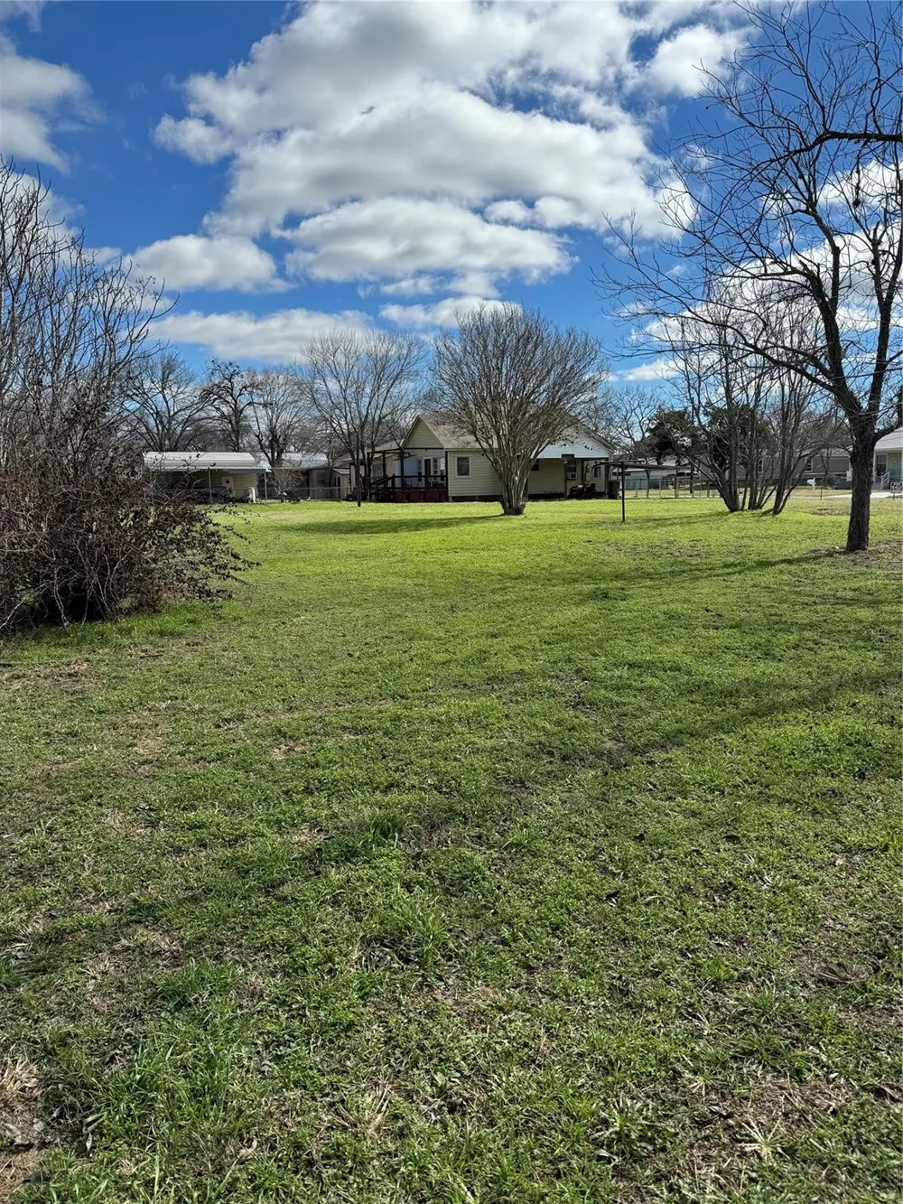 602 E Clayton Street Cuero, TX 77954