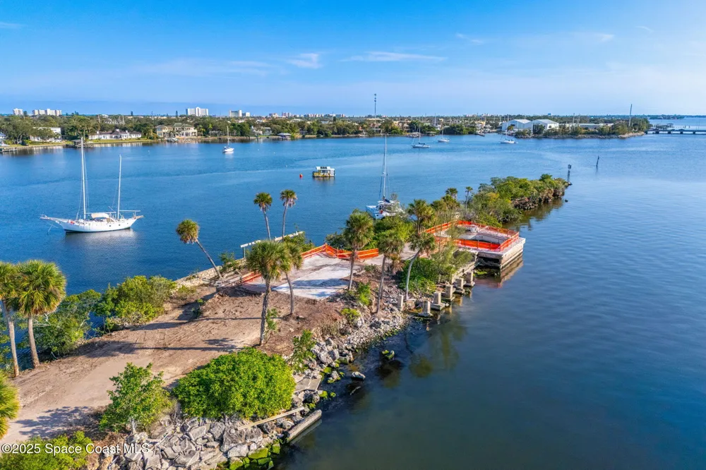 11680 Dragon Point Drive Merritt Island, FL 32952