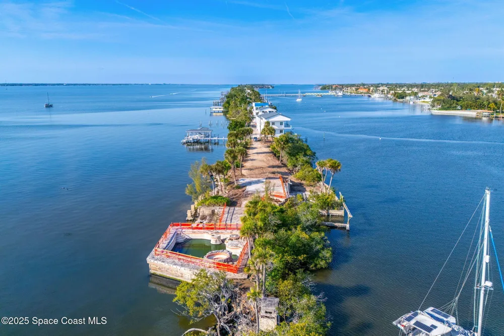11680 Dragon Point Drive Merritt Island, FL 32952