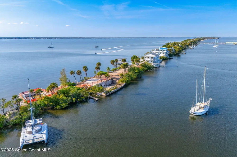 11680 Dragon Point Drive Merritt Island, FL 32952