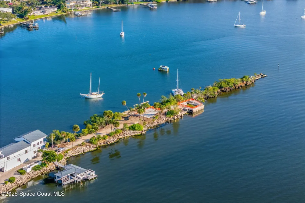 11680 Dragon Point Drive Merritt Island, FL 32952