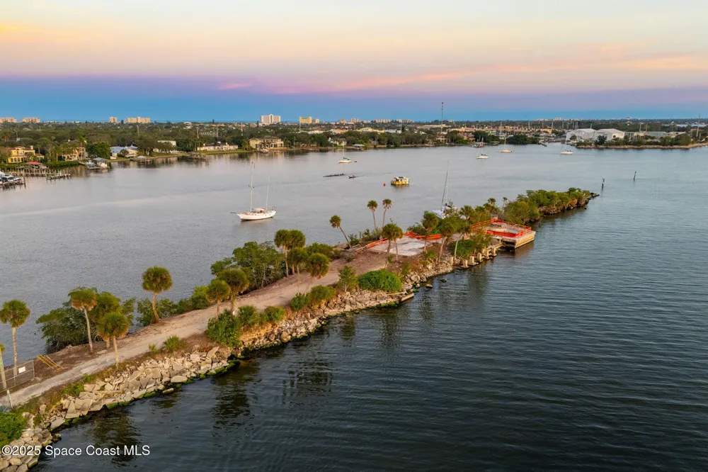 11680 Dragon Point Drive Merritt Island, FL 32952
