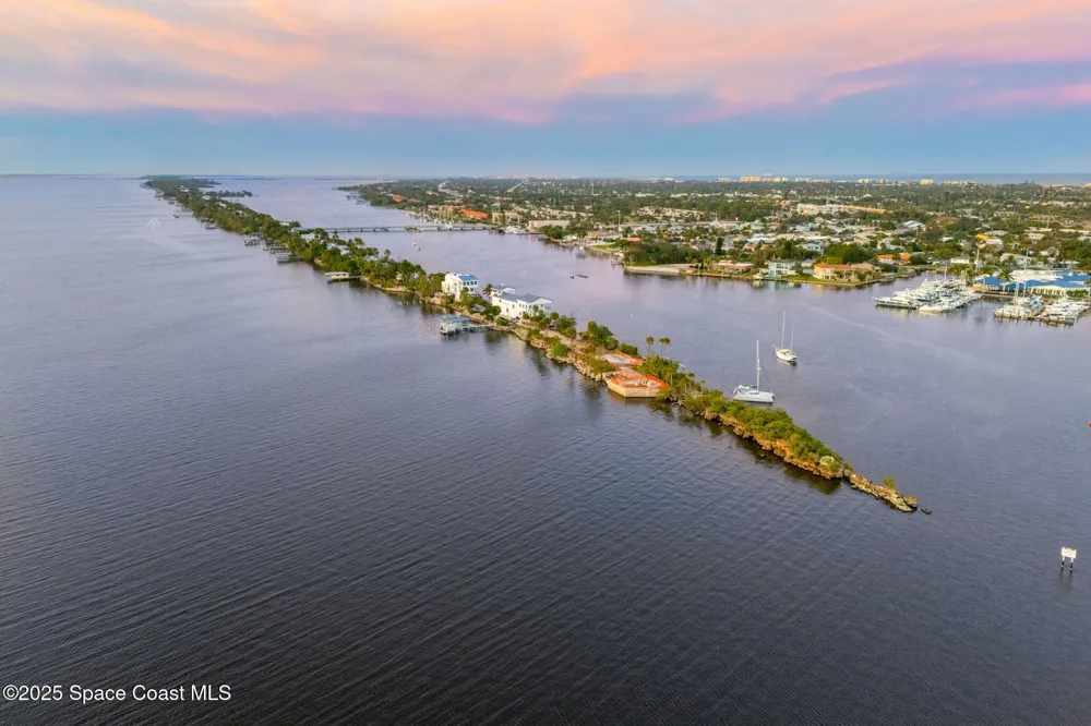 11680 Dragon Point Drive Merritt Island, FL 32952