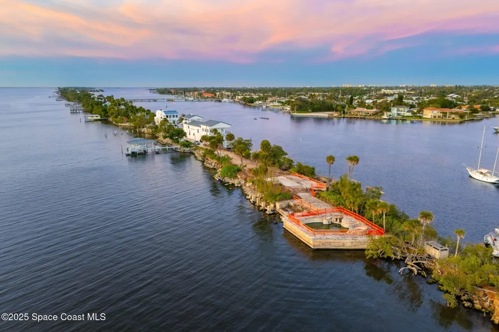 11680 Dragon Point Drive Merritt Island, FL 32952