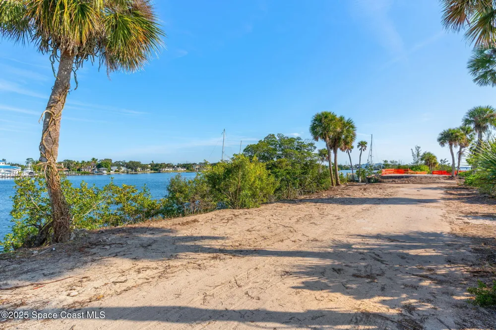 11680 Dragon Point Drive Merritt Island, FL 32952
