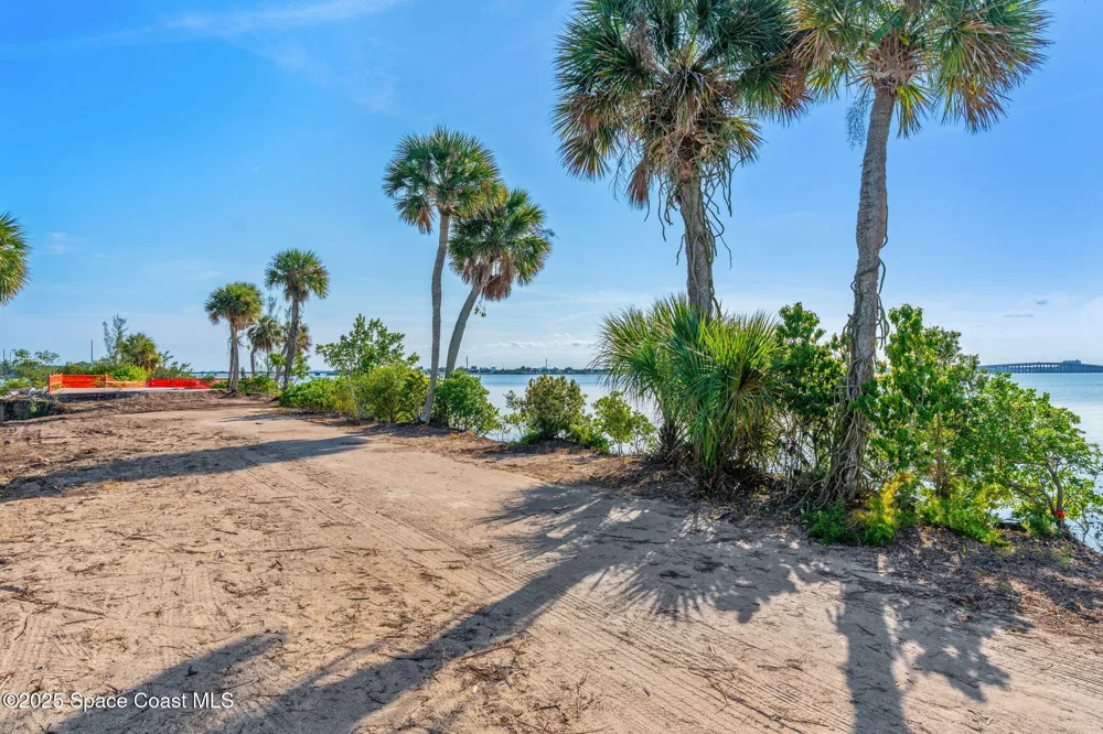 11680 Dragon Point Drive Merritt Island, FL 32952