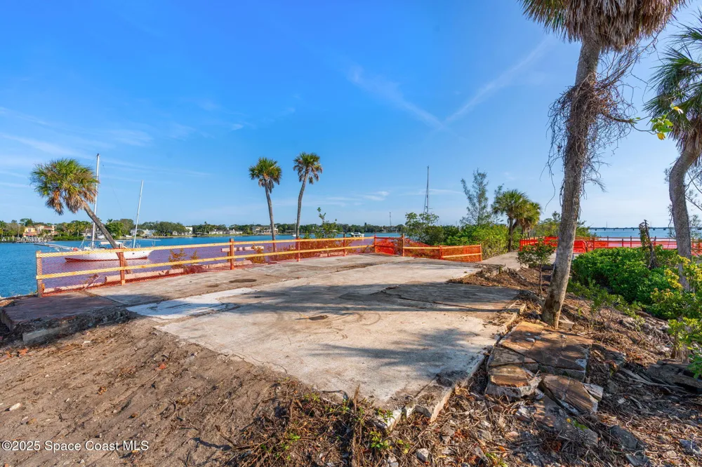 11680 Dragon Point Drive Merritt Island, FL 32952