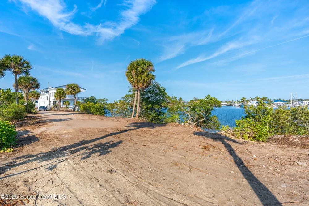 11680 Dragon Point Drive Merritt Island, FL 32952