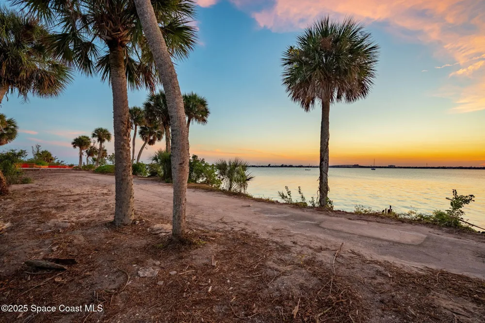 11680 Dragon Point Drive Merritt Island, FL 32952