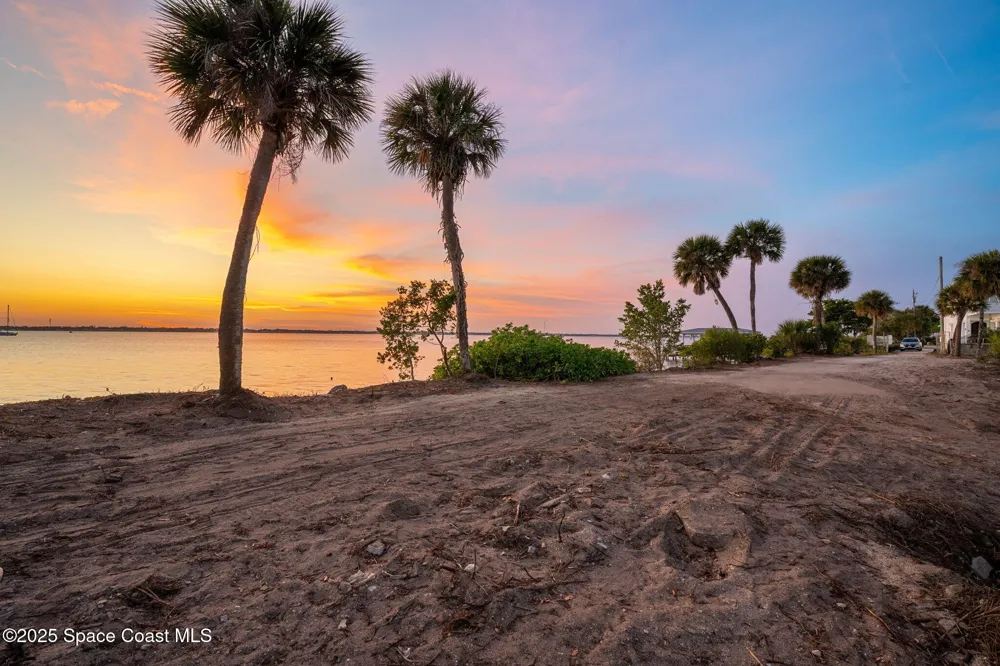 11680 Dragon Point Drive Merritt Island, FL 32952